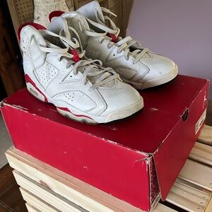 Jordan retro oreo 3s size 12 red and white worn still good condition